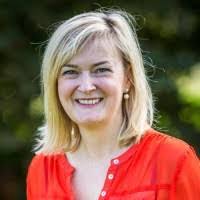 Caroline Mead's Instagram, Twitter & Facebook