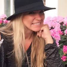 בר רפאלי נעצרה בחשד לעבירות מס. ×¦×™×¤×™ ×¨×¤××œ×™ Floppy Hat Fashion Floppy