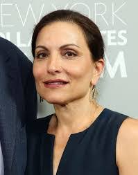 Esther Fein's Instagram, Twitter & Facebook