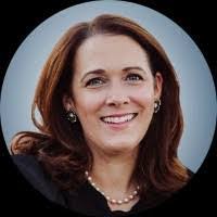 Sara Delano's Instagram, Twitter & Facebook