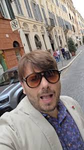 Amici quando si viene a Roma, non si può evitare di mangiare la cucina  tipica romana! Ho mangiato ottimi bucatini ed anche l'abacchio