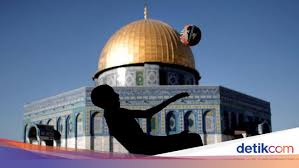 Menurut kalendar islam 2017 yang dikeluarkan oleh jakim, umat islam di malaysia dijangka akan menyambut puasa ramadhan 2017 pada 27 mei 2017. Meninjau Jadwal Pertandingan Sepakbola Di Bulan Ramadan