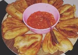 Sambal adalah istilah besar yang dalam kuliner indonesia merujuk pada saus pedas. Resep Pisang Goreng Kipas Sambel Terasi Oleh Dapur Clara Christin Kandou Cookpad