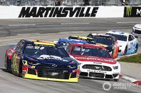 11 5 p.m., nascar america, nbcsn/nbc sports app 6 p.m., nascar race hub, fs1/fox sports app. What Time And Channel Is The Martinsville Race Today