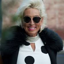 Jackie Beard (jackiebeardrobi)