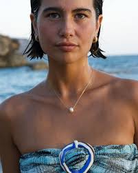 Hey, I'm @amy.mcconnell, a 25-year-old digital marketing agency owner,  based in the beautiful Cape Town, where remote work vibes are just  unbeatable! I was born and raised here, and now I'm lucky