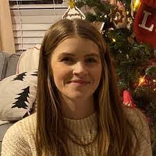 Angela Sleigh's Instagram, Twitter & Facebook