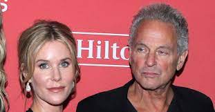 Fleetwood mac member lindsey buckingham and kristen messner are divorcing after 21 years of marriage, according to tmz. Ymwojycsb91psm