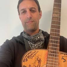 Stream Erik Yates — Everything I Know by TheAcousticGuitarProject