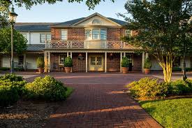 Be sure to see revolutionary city in colonial williamsburg. Williamsburg Lodge Autograph Collection 129 1 5 4 Updated 2021 Prices Hotel Reviews Va Tripadvisor