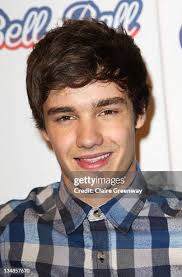 1.263 fotos e imágenes de alta resolución de Liam Bell