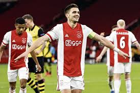 Bekijk het laatste nieuws over ajax socials. Ajax Has A Splendid View Of The Europa League Quarter Final Ruetir