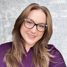 Courtney Saiya's Instagram, Twitter & Facebook