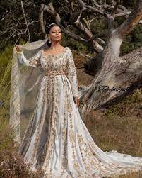 645 Mentions J Aime 6 Commentaires Takchitapaleis Utrecht Takchitapaleis Sur Instagram Robes De Mariee Orientale Mariee Marocaine Tendances Caftan