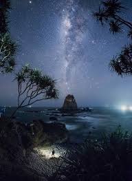  Foto Pemandangan Langit Di Malam Hari Kota Yang Biasa Di Sebut Sebagai Kota Pahlawan Ini Telah Menjadi Kota Terbesar Ke Dua Pemandangan Fotografi Alam Langit