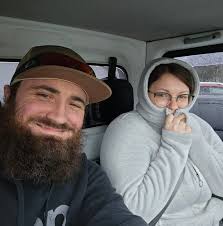 Would a stock tire carrier for a Jeep jk hold a 35 inch tire?