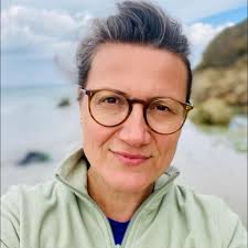 We're going inside my beautiful friend Kris Carr's kitchen....her CRAZY  SEXY KITCHEN that is 🍴👩🏽‍🍳🥑🥦 this is the first and ONLY #MarieTV  cooking episode, let me know in the comments below if