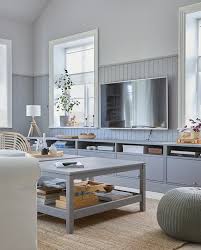 Uma Sala Luminosa Tradicional E Coordenada In 2021 Living Room Tv Bright Dining Rooms Ikea Living Room