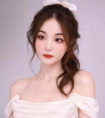 Pre Christmas pampering for these delightful ladies , a youthful 82 & 88  years of age. Hope the donation of Nail Varnishes and other bits and bobs  come in useful 💫 🎄🎄 Merry Christmas Ladies 🎄🎄