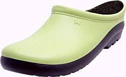Best Shoes Boots And Clogs To Wear For Gardening Men S And Women S Your Yard Guru Gardening Shoes Garden Boots Ankle Rain Boots