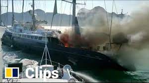 Pour éponger ses dettes, il a dû se séparer de ses deux gros joujoux : Yacht Once Owned By French Tycoon Bernard Tapie Sinks Off Malaysia A Day After It Catches Fire South China Morning Post