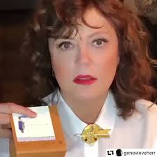 @susansarxndon's video Tweet