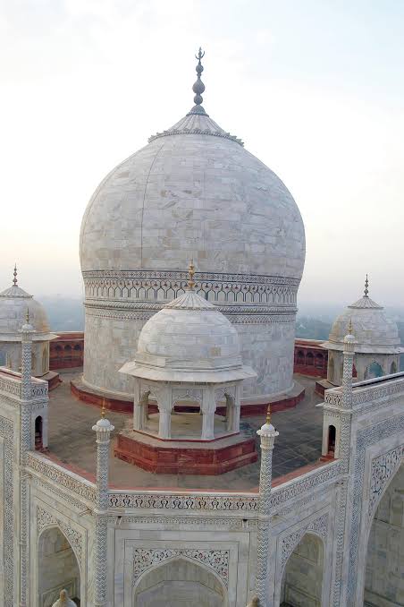 Taj Mahal Guided Tour - An Epitome of Love
