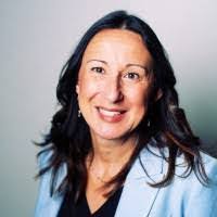 Robin Lightfoot's Instagram, Twitter & Facebook