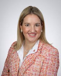 Congratulations to Irene Recio '86 and Silvia Larrieu '03 who will be  serving as the next President and President-elect of the Alumnae Council.  Irene serves as an Immigration Judge in the Miami