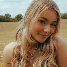 AVERY HOBBS (@avery_hobbs_) • Instagram photos and videos