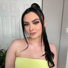 B r o n z y ✨ Thanks for coming by Audrey! . . . . . . . . . Quick rundown  of some products: @lauramercier Hydrating primer @esteelauder Double wear