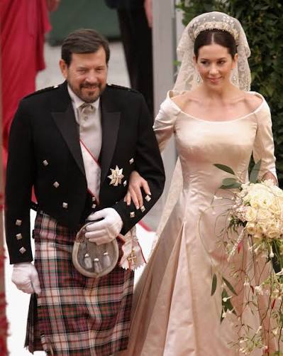 Details of Queen Mary's heartbreaking final farewell with her beloved father,  John, have emerged. 💔 Mary is battling her grief after her father died in  Tasmania aged 84, just three weeks after
