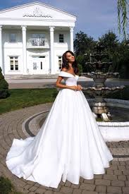We did not find results for: Brautkleid Carmen Ausschnitt Koln Anna Moda Bietet Sinnliche Looks
