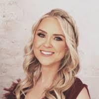 Danielle Mucci's Instagram, Twitter & Facebook