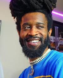 Sean Wright's Instagram, Twitter & Facebook