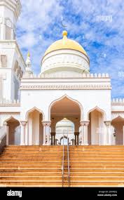 Sultan haji hassanal bolkiah mosque hi-res stock photography and ...