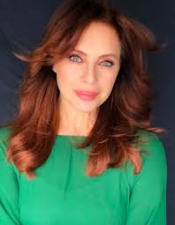 Melinda Clarke's Instagram, Twitter & Facebook