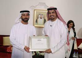‏من الموسم السادس من ‎#برنامج_الراوي لقاء مع الأستاذ عيسى سيف المزروعي متحدثا عن صفات المستشار محمد بن خلف المزروعي رحمه الله #جمال_بن_حويرب #أعلام_الراوي. Ù…Ø¬Ù„Ø³ Ù…Ø­Ù…Ø¯ Ø®Ù„Ù Ar Twitter ÙˆÙ„Ø¹Ø¯ Ø§Ù„Ù…Ø­Ø§Ø¶Ø±Ø© ØªÙ… ØªÙƒØ±ÙŠÙ… Ø§Ù„Ù…Ø­Ø§Ø¶Ø± Ø§Ù„Ù…Ø³ØªØ´Ø§Ø± Ø®Ù„ÙŠÙØ© Ø§Ù„Ù…Ø­Ø±Ø²ÙŠ ÙˆØ§Ù„Ø§Ø¹Ù„Ø§Ù…ÙŠØ© ÙˆØ¹Ø¯ Ø§Ù„Ø¹Ø¯ÙˆØ§Ù† ÙˆÙ‚Ø§Ù… Ø¨ØªÙƒØ±ÙŠÙ…Ù‡Ù… Ø§Ù„Ø³ÙŠØ¯ Ø¹ÙŠØ³Ù‰ Ø³ÙŠÙ Ø§Ù„Ù…Ø²Ø±ÙˆØ¹ÙŠ Ù†Ø§Ø¦Ø¨ Ø±Ø¦ÙŠØ³ Ù„Ø¬Ù†Ø© Ø§Ø¯Ø§Ø±Ø© Ø§Ù„Ù…Ù‡Ø±Ø¬Ø§Ù†Ø§Øª ÙˆØ§Ù„Ø¨Ø±Ø§Ù…Ø¬ Ø§Ù„Ø«Ù‚Ø§ÙÙŠØ© ÙˆØ§Ù„ØªØ±Ø§Ø«ÙŠØ© Ø§Ù„Ù…Ø¬Ø§Ù„Ø³ Ø±Ø´Ø¯ ÙˆØ¹Ø¨Ø± Https T Co Rk355xwzut
