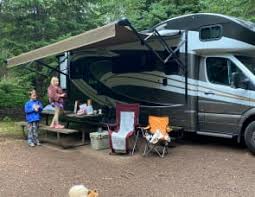 You'll also appreciate having your own space we also have links to popular campgrounds, nearby dump stations, and road trips you can take starting here in hillsboro, tx so you can see more. Rv Rental Hillsboro Tx Motorhome Camper Rentals In Tx