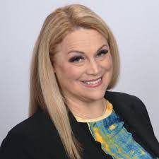 Lorie Casey's Instagram, Twitter & Facebook