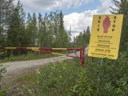 Hier zijn de antwoorden van : Rusland Arresteert Mensensmokkelaar Die Zelf Grenspost Met Finland Bouwde Nos