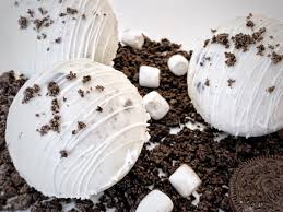 Cookies And Cream Hot Chocolate Bombs Christmas Hot Chocolate Hot Chocolate Gifts Chocolate Bomb