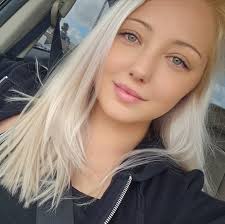 Aldi's baseboard buddy for small shelves