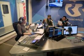 It is a private and commercial radio it was founded in 1934. As Tres Da Manha Da Renascenca Um Ano Nao E Nada Entrevista Publico