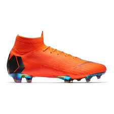 Die beschaffenheit von echtem rasen ist wetterabhängig, denn nach einem regen kann er viel feuchtigkeit speichern. Nike Superfly 6 Elite Fg Herren Fussballschuhe Neon Orange Ah7365 810 Sporthaus Marquardt Online Shop Fur Sportbekleidung Mode Schuhe
