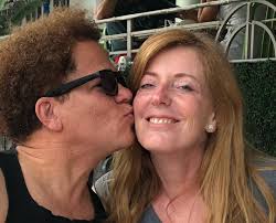 Caroline do Brazil @danithomasi @rodlausan amazing surprise to see today in  the beach my friends from Brazil !!!!!❤️❤️❤️❤️❤️❤️🌟🌟🌟🌟🌟🌟