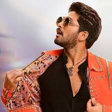 A picc line gives your doctor access to the large central veins near the heart. Allu Arjun Hd Images Photos Pic Wallpaper To Download Free 2021