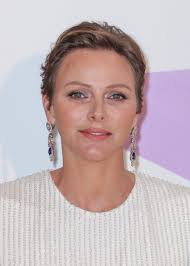 Charlène und Albert II. von Monaco: Sie glänzen in Einigkeit und Eleganz