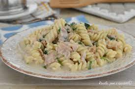 Pasta con rucola e tonno. Pasta Tonnata Alla Rucola Leggerissima E Cremosa Grazie A Questo Ingrediente