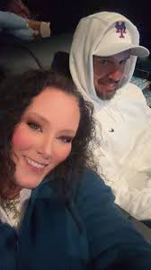 Can y'all give me some bangs? Buddy said my forehead is too big. 😳😭